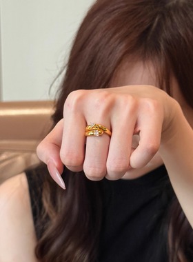 5D足金999镶钻点钻双环三角戒指