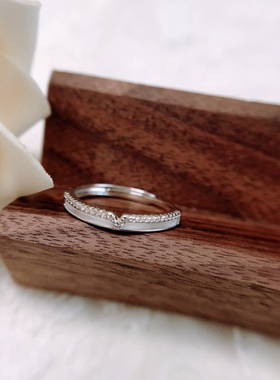 轻奢贝母活口戒指 大小可调节v字微镶925银时尚指环