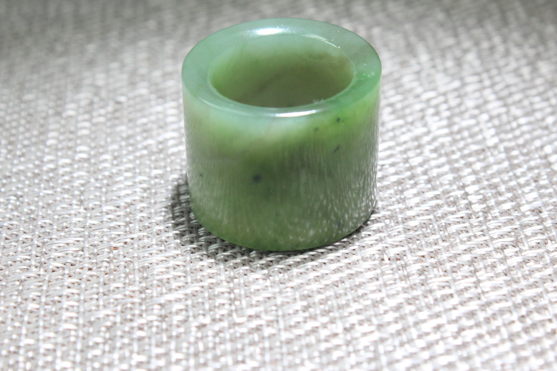 Xinjiang Hotan jade seed raw stone finger wrench men's and women's jade ring jade ring jade accessories wrench