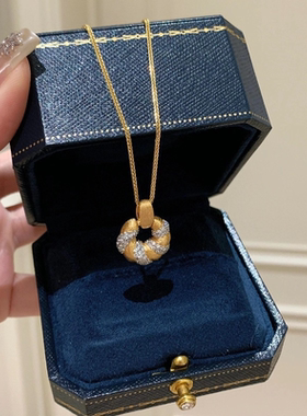 新款Vintage复古拉丝镶钻面包麻花项链女设计精致百搭锁骨链颈链