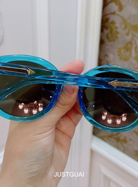 墨镜炫彩黑色复古风树脂太阳镜