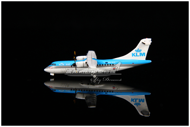 JCWINGS XX40004 荷兰皇家航空 KLM ATR-42-300 PH-XLD 1:400 - 图0