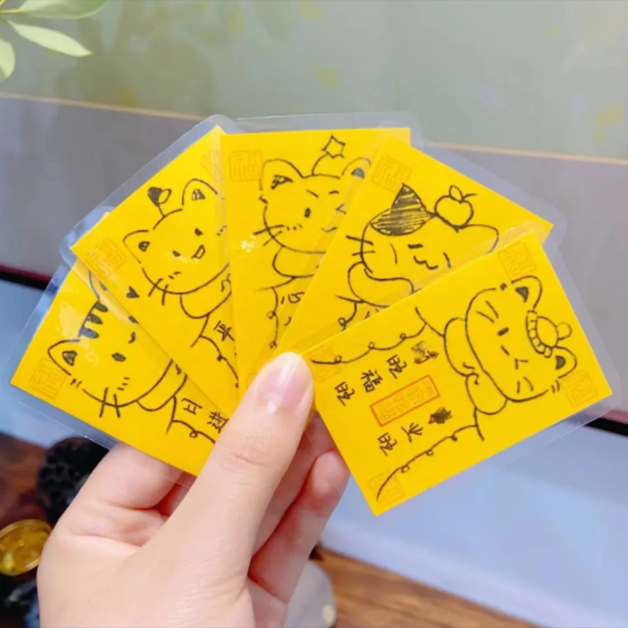 【买一送一】喵见好运猫盲盒水晶挂坠赠猫猫福卡手机贴纸御守,淘宝优惠券,粉丝福利购,淘宝优惠卷