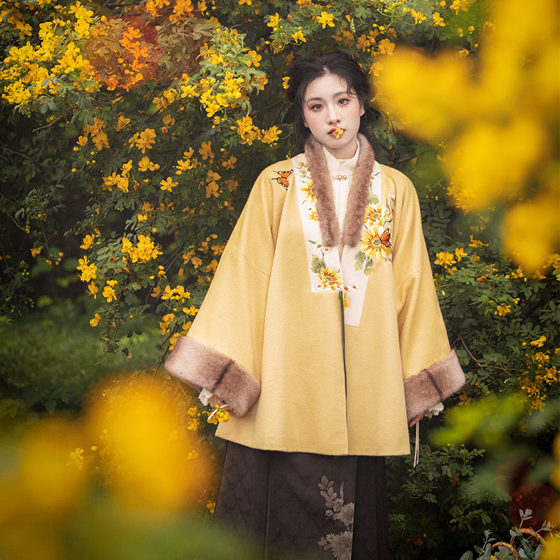 瞳莞原创一举夺葵直领对襟大袖短袄毛呢外套向日葵汉服马面裙套装,淘宝优惠券,粉丝福利购,淘宝优惠卷