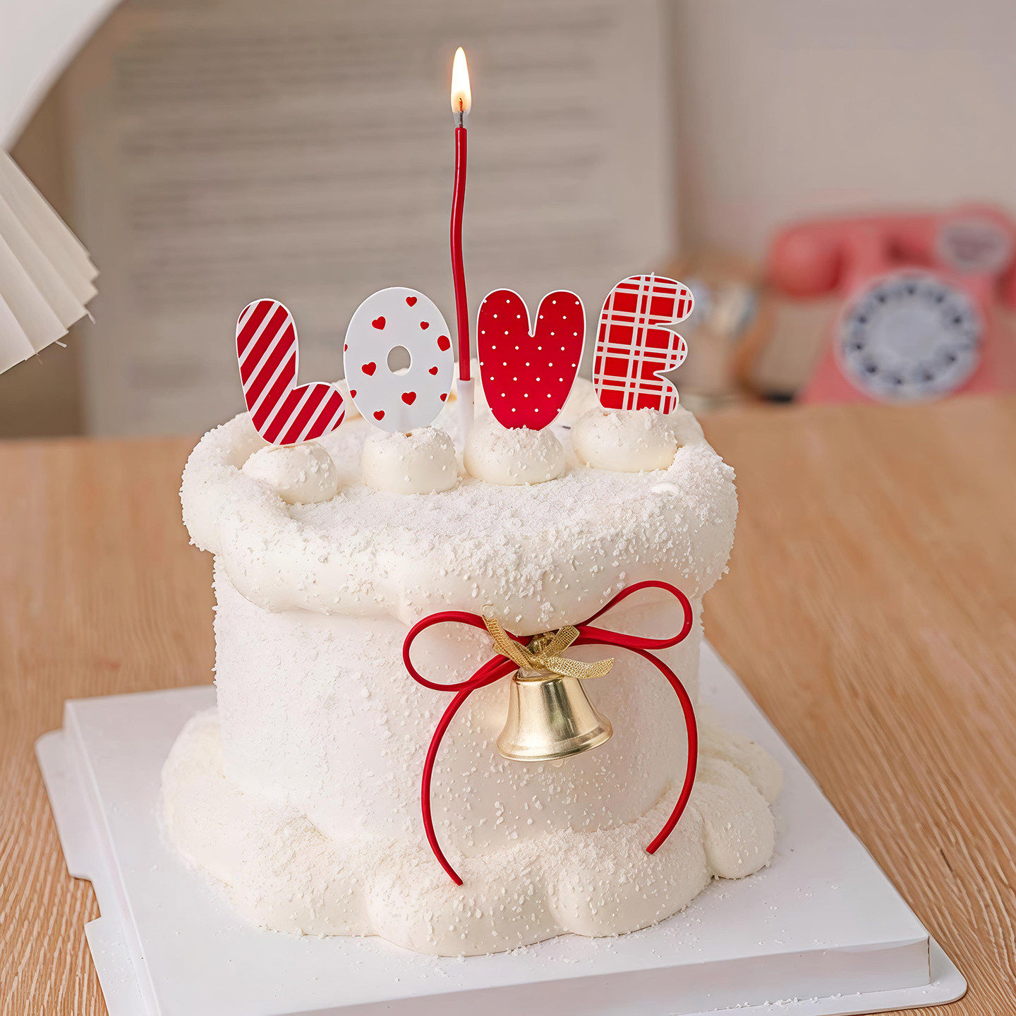 包邮网红2.14情人节网红蛋糕装饰摆件铃铛亚克力红白印花LOVE插件,淘宝优惠券,粉丝福利购,淘宝优惠卷