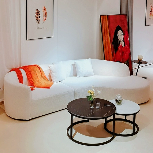 Современный креативный изогнутый диван, ткань для гостиной, популярно в интернете, простой и элегантный дизайн