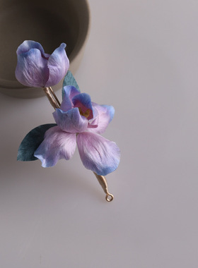 手工制作非遗绒花胸针鸢尾花饰品国风新中式旗袍胸花佩饰送礼品