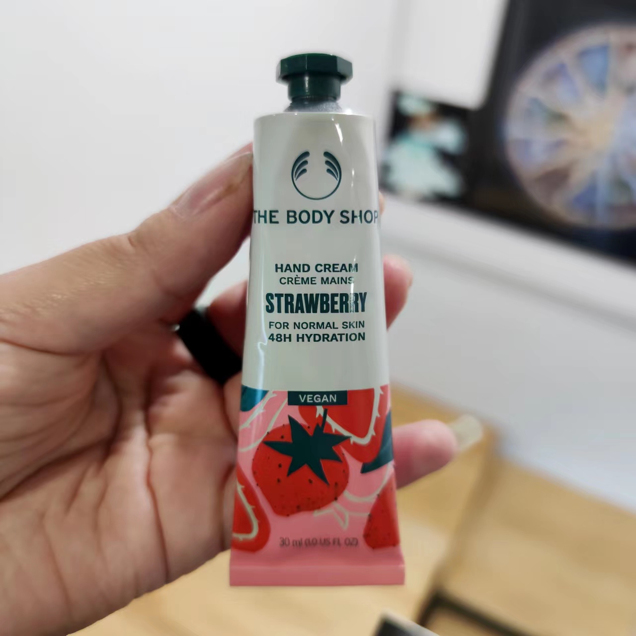 2件包邮The Body Shop护手霜乳木果草莓杏仁牛奶椰子玫瑰辣木蜜橘