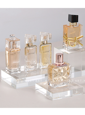 设计师推荐样板房衣帽间香水摆件