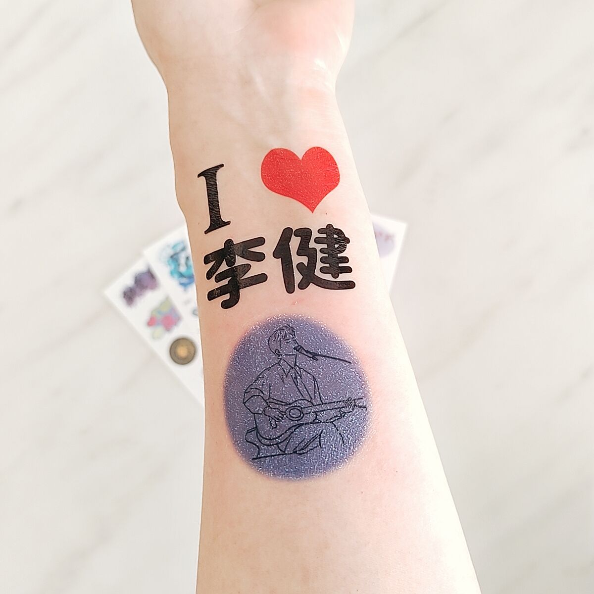 李健演唱会闪粉脸贴纹身贴防水男女持久彩色仿真歌词粉丝应援周边 - 图1