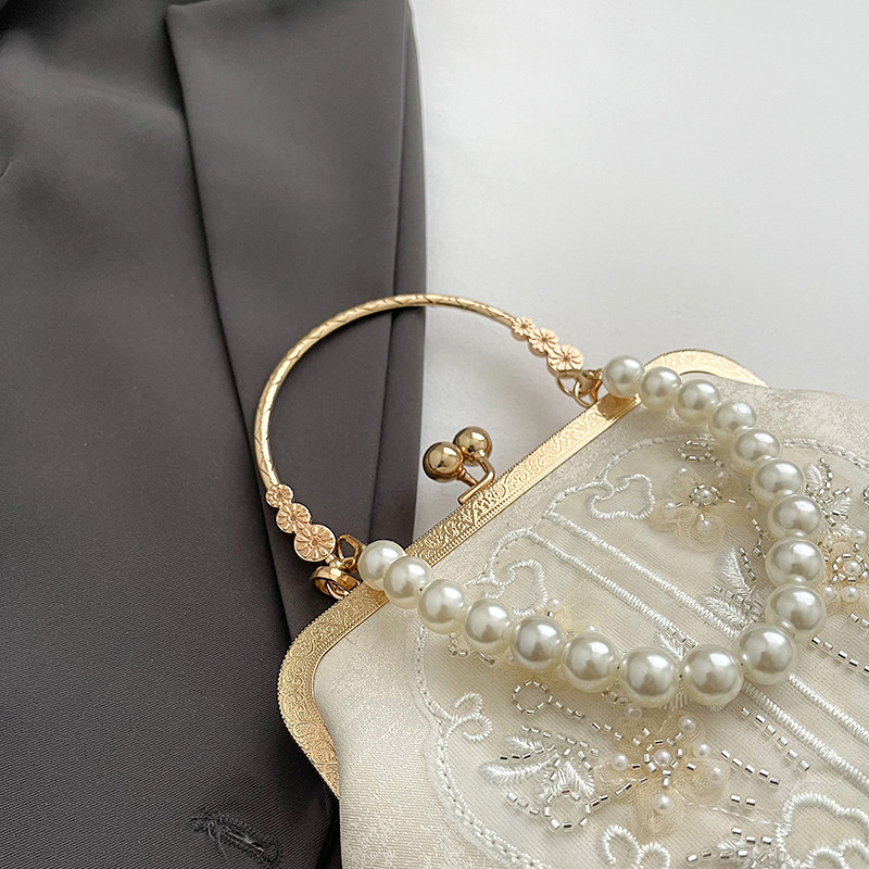 2025新款伴娘包手提旗袍包包女斜挎小方包复古中国风珍珠链条小包,淘宝优惠券,粉丝福利购,淘宝优惠卷