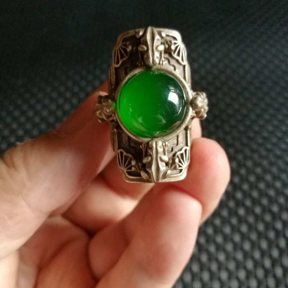 Antique collection vintage old silver inlaid with chrysoprase agate ring Miao silver living ring