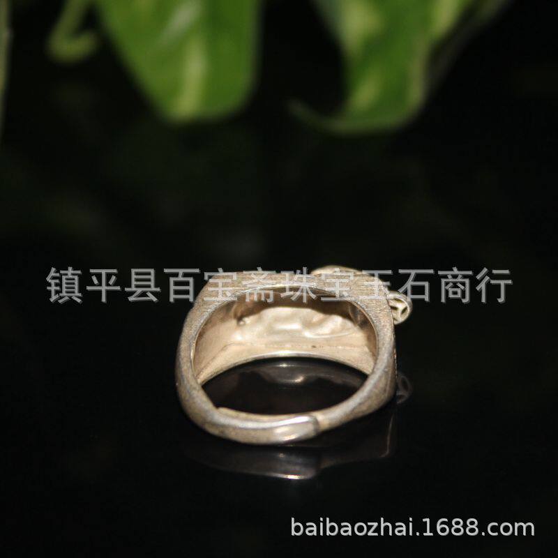The manufacturer imitates the Qing Dynasty and supplies silver-plated white copper, antique Pixiu rings, finger rings, miscellaneous antique collections