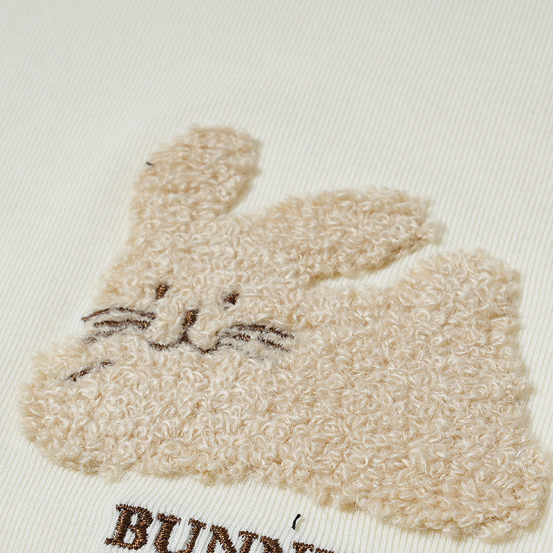 普普风商场同款女装简约圆领短袖休闲上衣小兔子毛巾绣T恤女23074