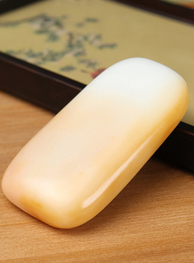 和田玉籽料原石手把件