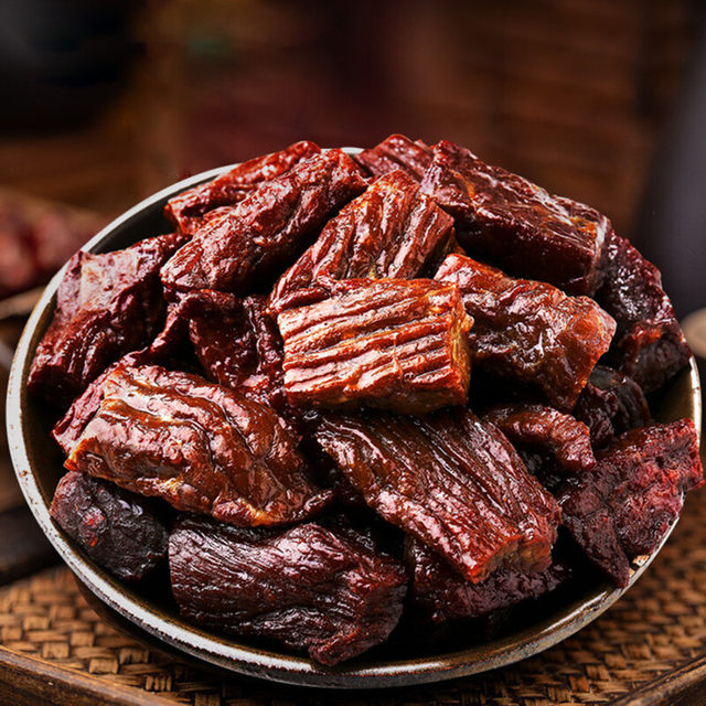 Orduo Inner Mongolia beef jerky grassland air-dried hand-shred beef color bag 80g casual meat jerky