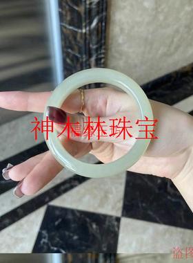 精选新疆和田玉手镯冰晴水扁条