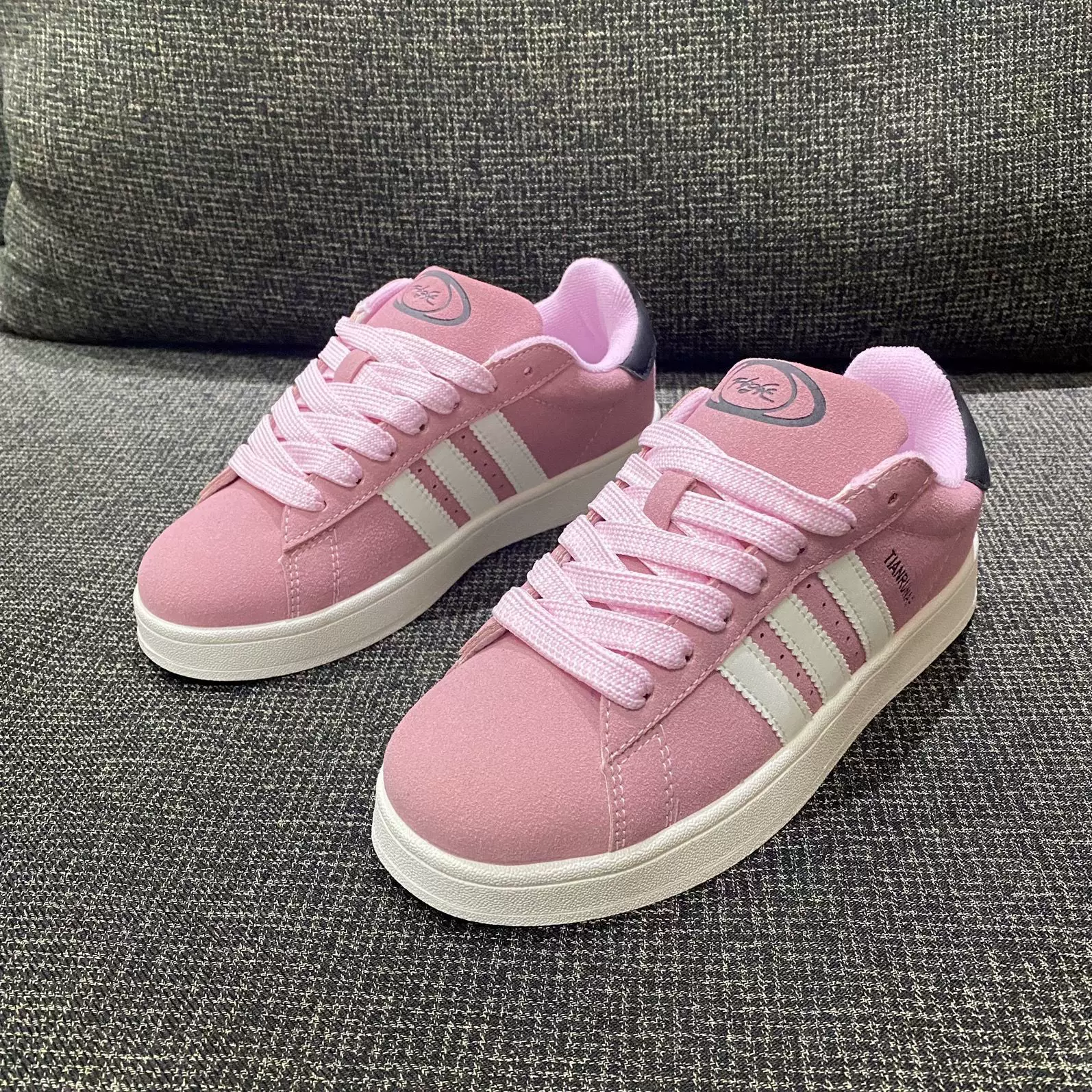 2024 новый огненный дракон фрукт Girl Powder Bread Shoes Student Shoes Leisure Various Shoes Permanent Trending Sports Shoes