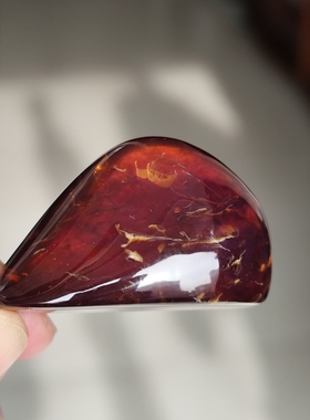 天然琥珀蜜蜡缅甸紫罗兰棕血蜜蓝血珀吊坠把件打白光蓝膜