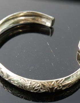 香港新款纯银纯手工刻花开口菊花纹手镯女SU素银专柜正品购特价