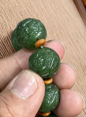 和田玉俄碧福禄花圆珠手串