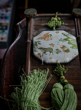 鹤鹿同春宋锦手工挂饰 纯手工缝制汉服腰挂 传统中国结配回笼须