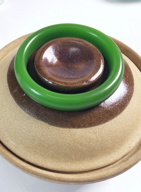 亏甩 仿和田玉手镯果绿色 圈口58.6