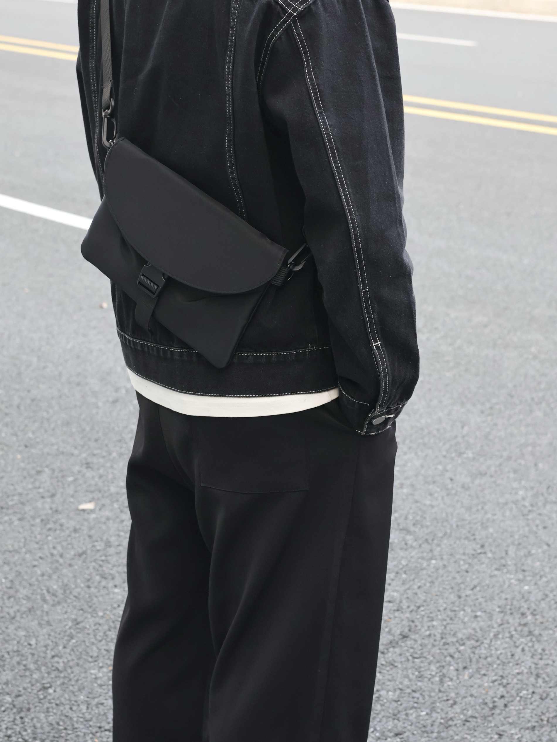 左千户包包中性风斜挎男女包潮流胸包邮差包简约百搭多功能小包,淘宝优惠券,粉丝福利购,淘宝优惠卷