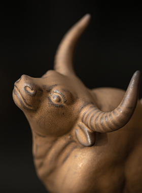 【牛气冲天】创意陶瓷红牛生肖摆件家居客厅办公室玄关工位装饰