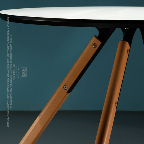 Северная бытовая домашняя квартира столовая ресторан, современный минималистский творческий сплошной древесина круглый обеденный стол