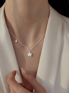 999足银五瓣花项链女复古轻奢