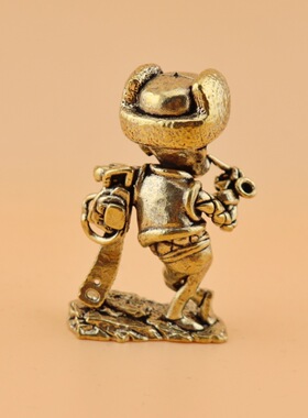 黄铜光头强摆件创意卡通人物桌面装饰品办公室工位解压小摆设