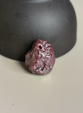 天然朱砂乌砂晶体吊坠全透无根秀山晶体本命年护身