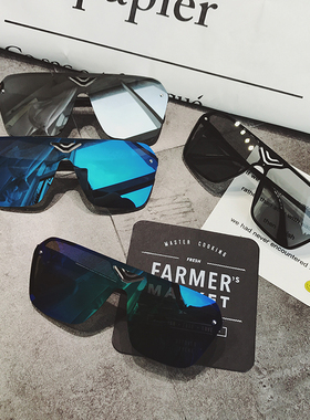 酒吧太阳镜街拍个性连体时尚