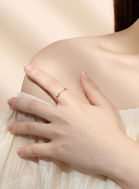 英国 【设计师】Cookie Kiss曲线波浪开口戒指女18K金简约食指戒