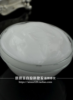 玻尿酸出水霜补水保湿