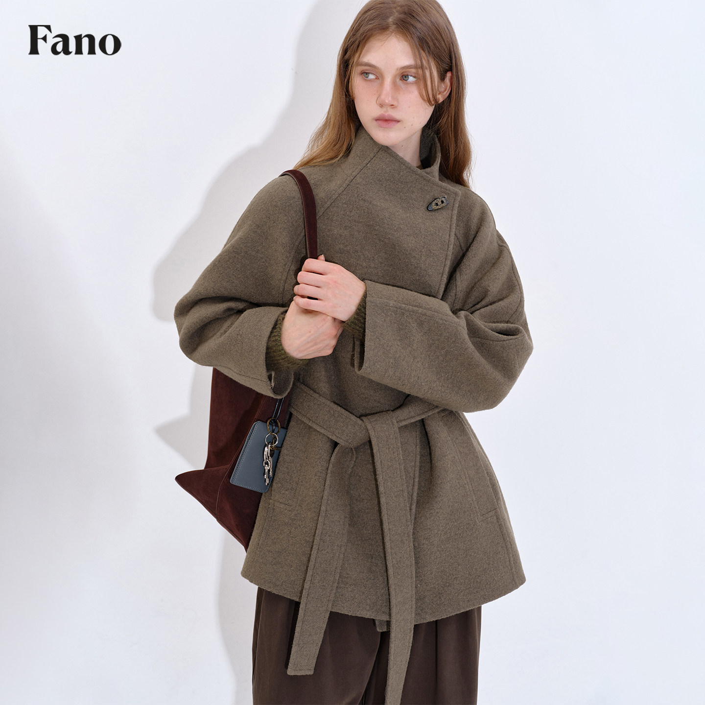 范洛Fano 49羊毛慵懒松弛感系带立领设计牛角扣毛呢短外套女2025,淘宝优惠券,粉丝福利购,淘宝优惠卷