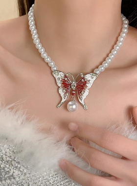 哥特风血色蝴蝶珍珠吊坠项链女2024新款爆款潮锁骨链小众设计颈链