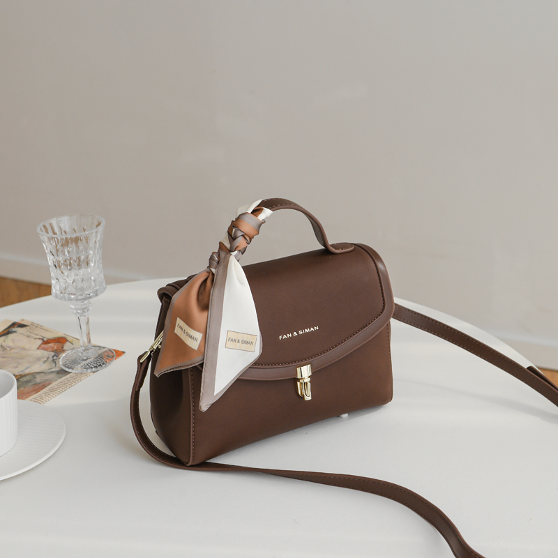 小众设计包包女2025新款高级感洋气手提小方包百搭复古单肩斜挎包,淘宝优惠券,粉丝福利购,淘宝优惠卷