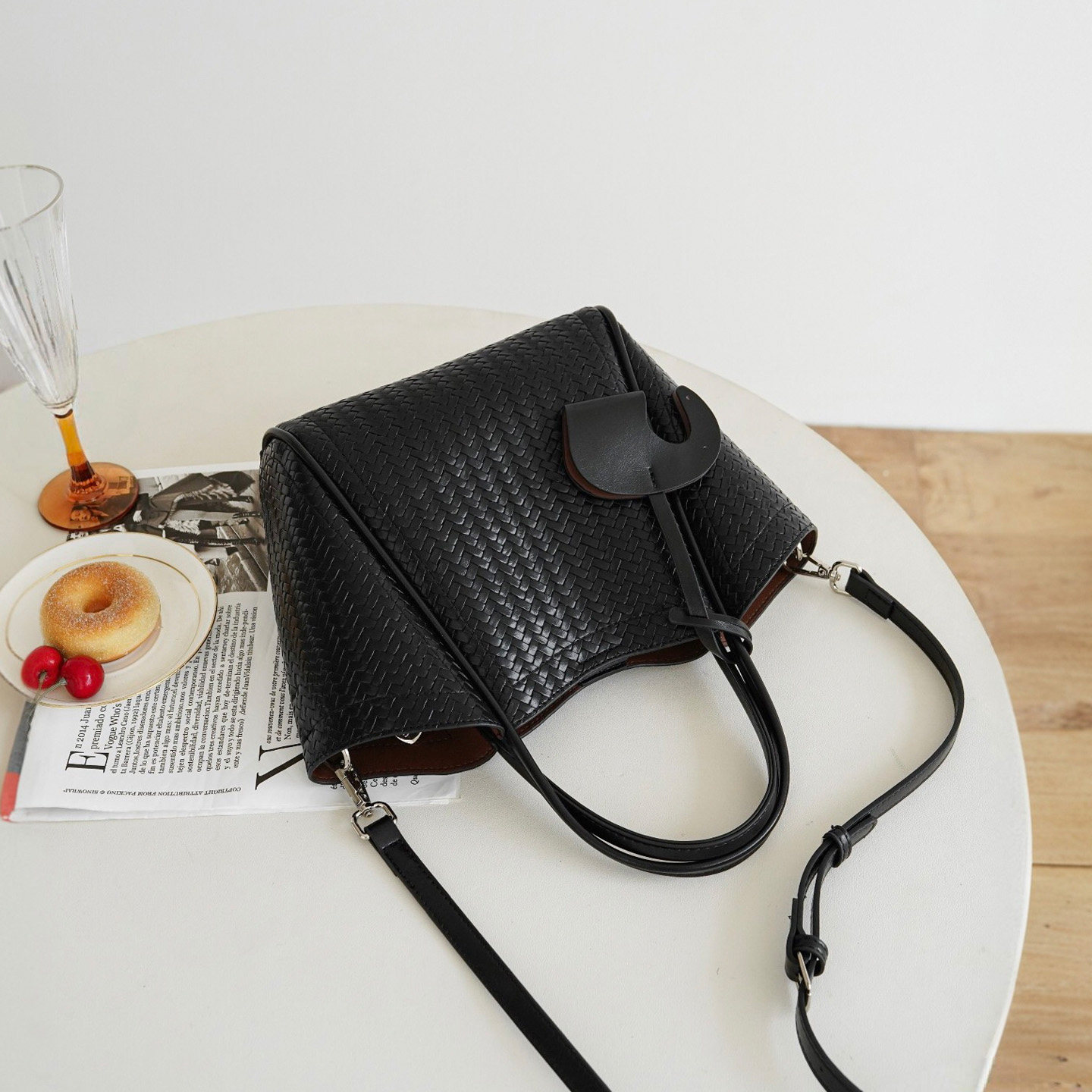 小众时尚手提菜篮子包包女2025新款大容量高级质感手提单肩斜挎包,淘宝优惠券,粉丝福利购,淘宝优惠卷