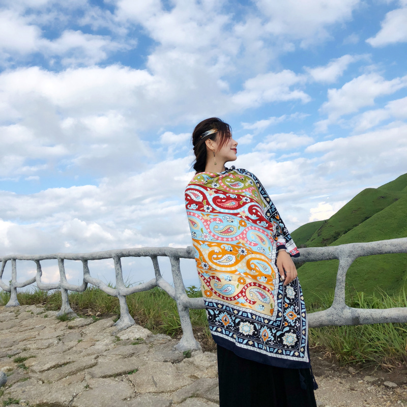 西藏青海民族风披肩女春秋长款围巾遮阳百搭沙漠披巾旅游拍照丝巾