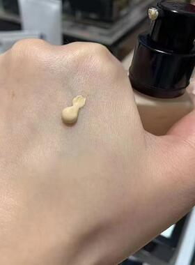 国内专柜纪梵希明星柔雾粉底液