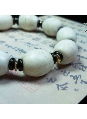 实物拍照wp1406 不还价 西藏清代白色橄榄老琉璃珠男款手链