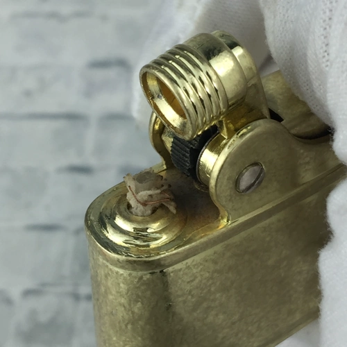 TikTok, старомодная ретро зажигалка на керосине, ностальгия, популярно в интернете