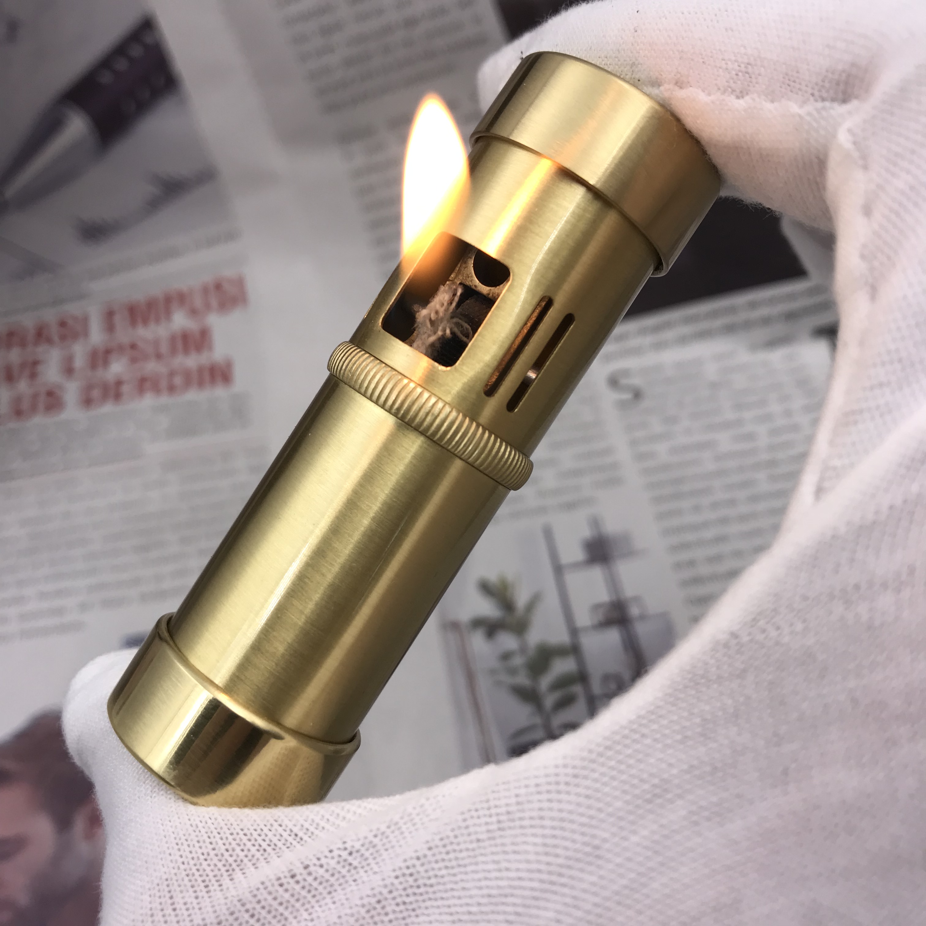祝融 斯巴克按压弹射黄铜煤油打火机军工复古战壕创意奇特礼 Spark 祝融 斯巴克按压弹射黄铜煤油打火机军工复古战壕创意奇特礼 Spark