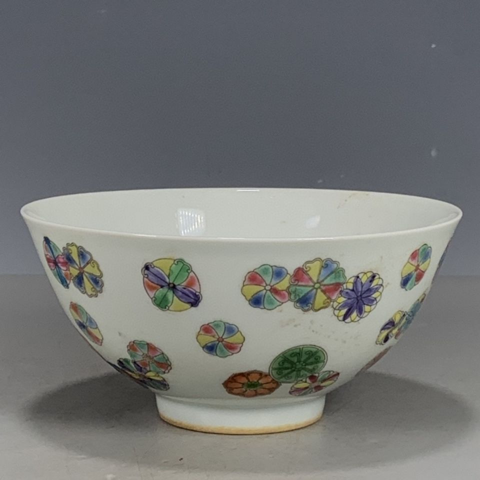 【おしゃれ】 大清光緒年製 浅降彩 手描き 人物物語紋杯 陶芸 骨董品 抹茶碗 煎茶道具 - 陶芸