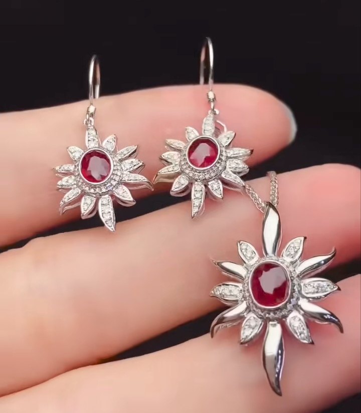 红宝吊坠主石1.02克拉总重2.03克红宝耳环主石1.56克拉总重2.61克,淘宝优惠券,粉丝福利购,淘宝优惠卷