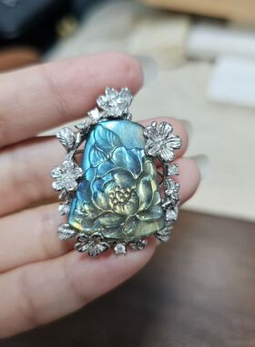 s925银镶嵌天然拉长石戒指及吊坠