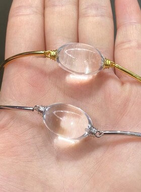 新品，美货多多，s925银镶嵌天然白水晶手链。  尺寸10/28mm