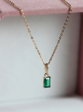 现货无折 兔兔纯14K金绿色小挂坠不含链女 方石镶嵌迷你精致 春天